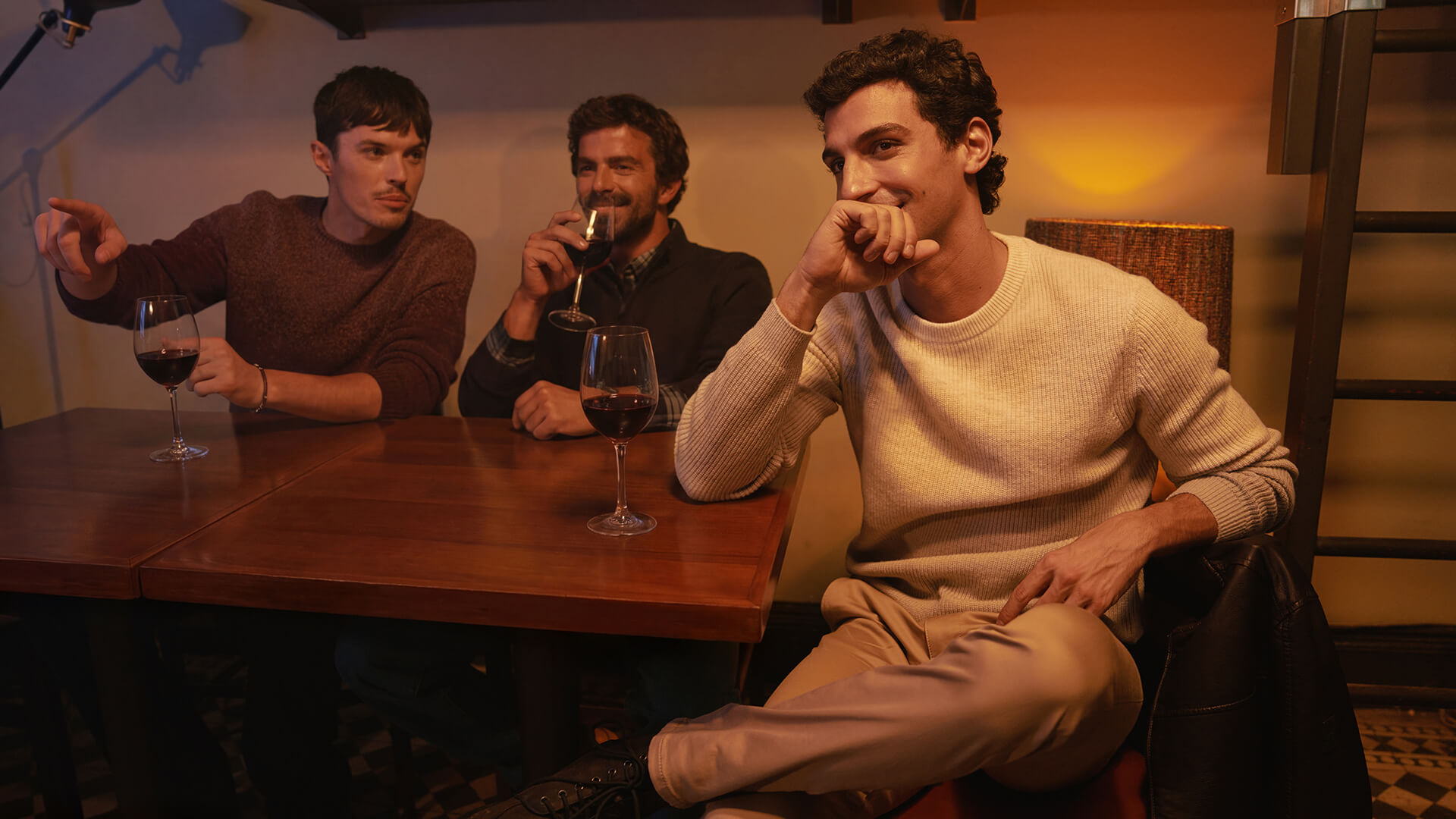 Use to dinner with friends suits you