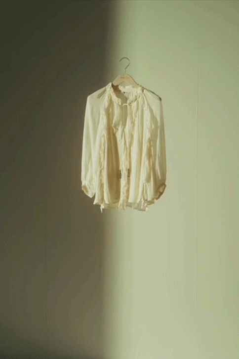 RUFFLED BLOUSE
