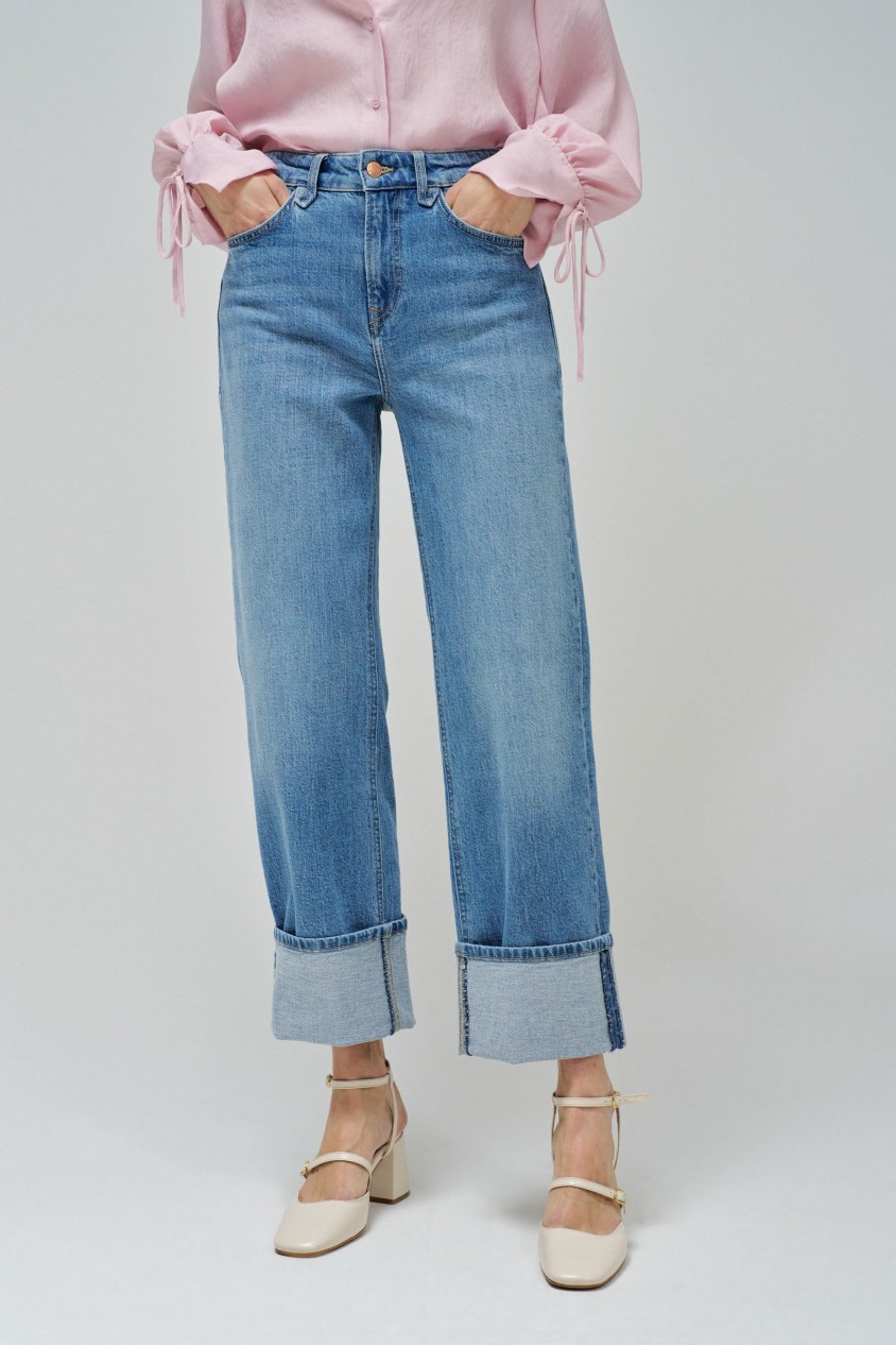 TRUE STRAIGHT JEANS