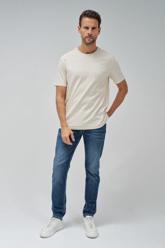 T-SHIRT MIT TEXTUR