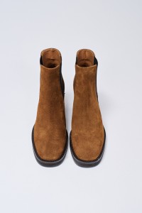 SUEDE BOOTS WITH ELASTICS