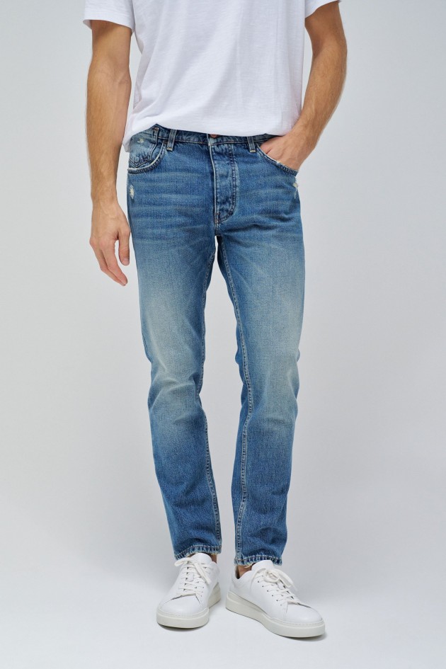 REGULAR FIT JEANS