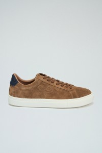 SAPATILHAS EM SUEDE