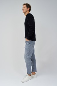 KNIT SWEATER