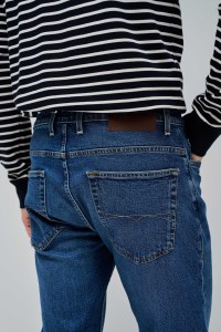 REGULAR FIT JEANS