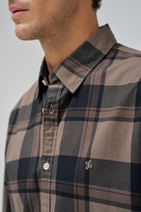 CHECKED SHIRT