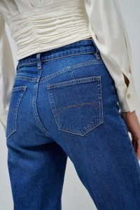 JEANS TRUE STRAIGHT