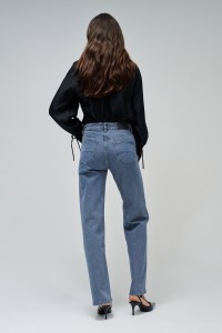 TRUE STRAIGHT JEANS