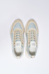 SNEAKER AUS LEDER