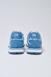 TURNSCHUHE IN DENIM