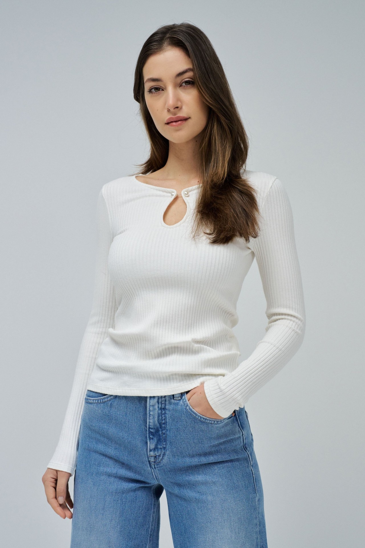 RIBBED KNIT SWEATER
