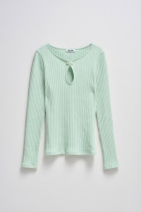 RIBBED KNIT SWEATER