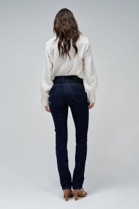 DARK WASH SLIM LEG SECRET PUSH IN JEANS