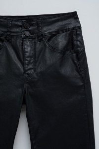 SECRET PUSH IN IN COATING JEANS
