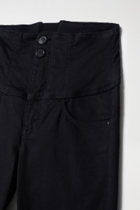 DIVA PUSH IN TRUE BLACK JEANS