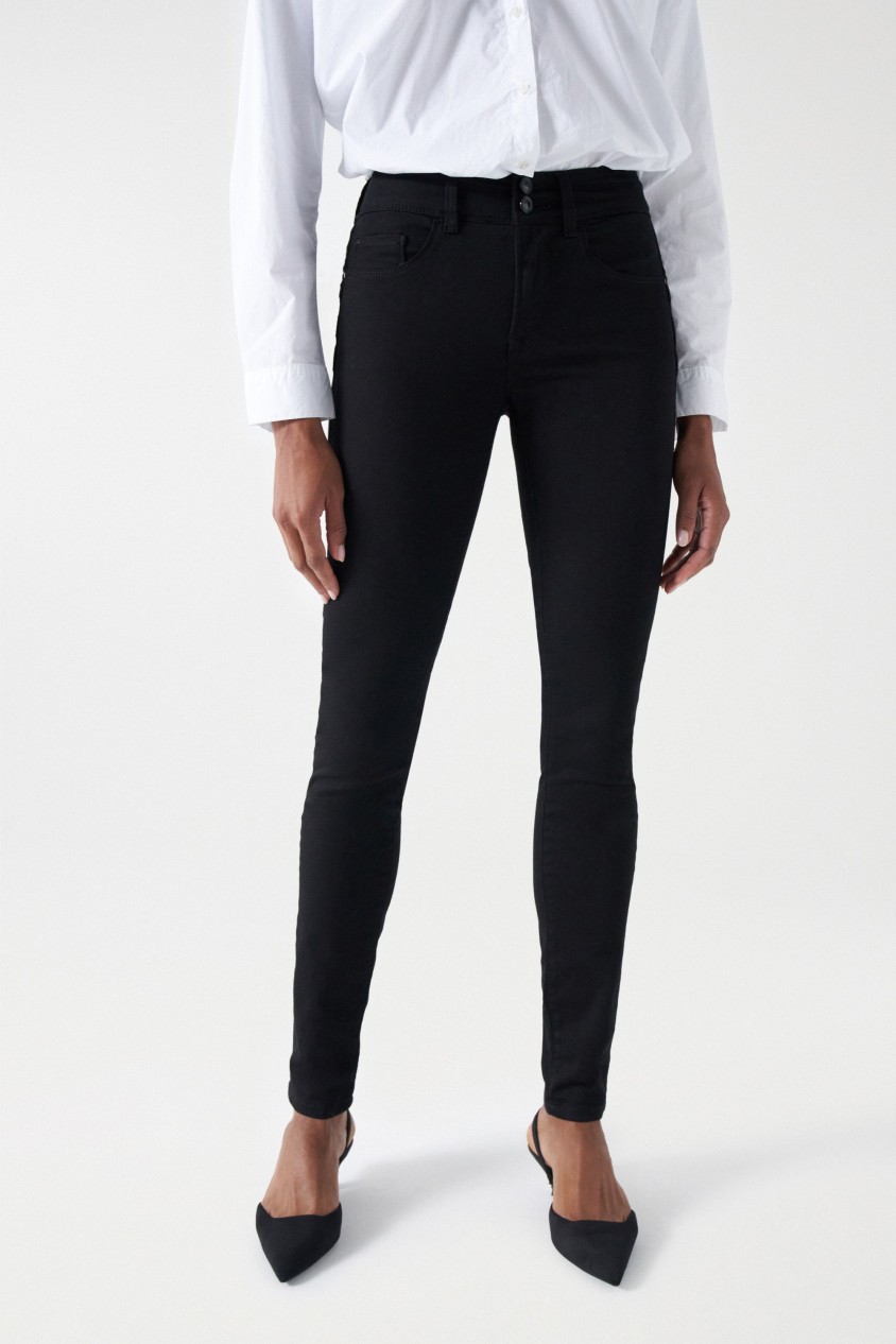 SECRET PUSH IN SKINNY JEANS