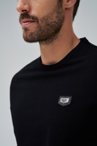 CAMISETA DE ALGODN CON APLIQUE CON BRANDING