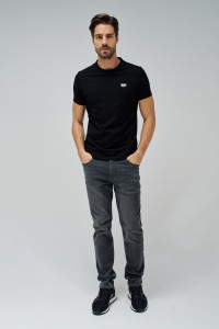 CAMISETA DE ALGODN CON APLIQUE CON BRANDING
