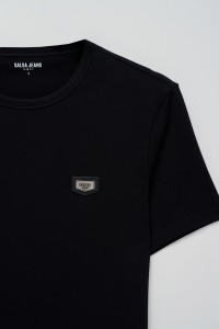 CAMISETA DE ALGODN CON APLIQUE CON BRANDING