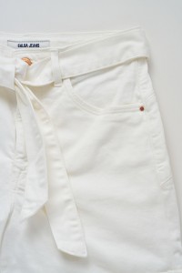 UNBLEACHED FAITH PUSH IN SHORTS WITH BELT