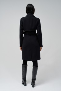 TRENCHCOAT MIT GRTEL