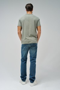 T-SHIRT EN COTON AVEC TEINTURE ET MARQUAGE