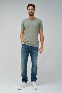 T-SHIRT EN COTON AVEC TEINTURE ET MARQUAGE