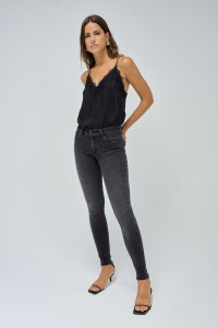 WONDER PUSH UP SKINNY JEANS