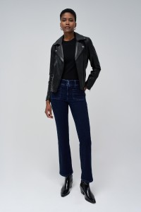 SECRET PUSH IN BOOTCUT JEANS