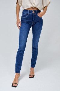 SECRET PUSH IN SKINNY JEANS