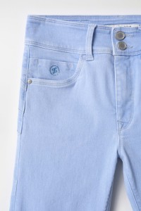 SECRET PUSH IN SKINNY JEANS