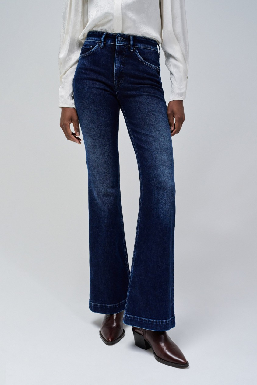 FAITH PUSH IN FLARE JEANS