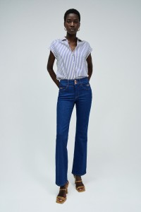 SECRET PUSH IN BOOTCUT WITH GOLDEN DETAILS JEANS