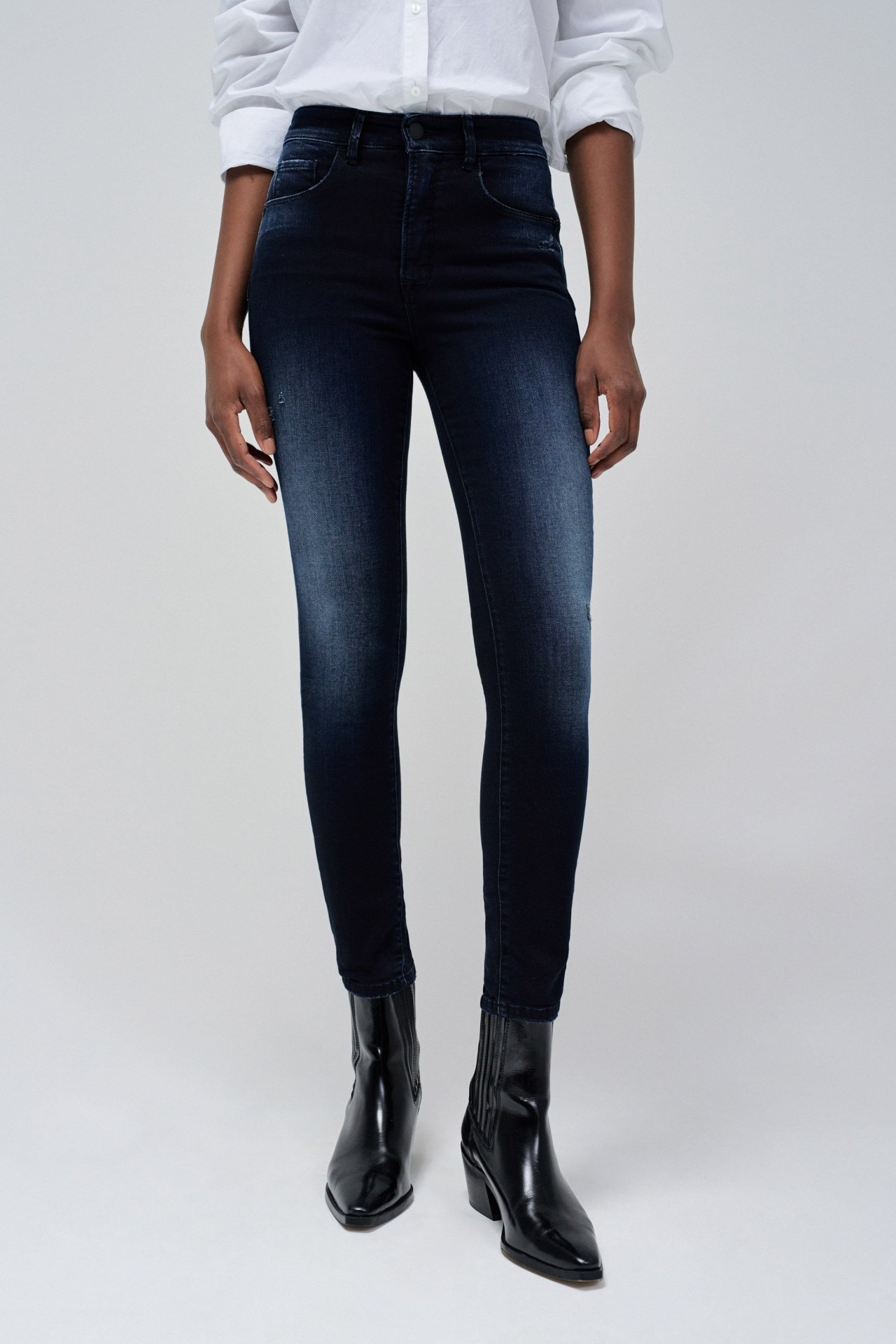 FAITH PUSH IN SKINNY JEANS