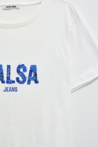 T-SHIRT WITH BRANDING