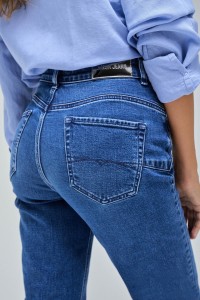 FAITH PUSH IN STRAIGHT JEANS