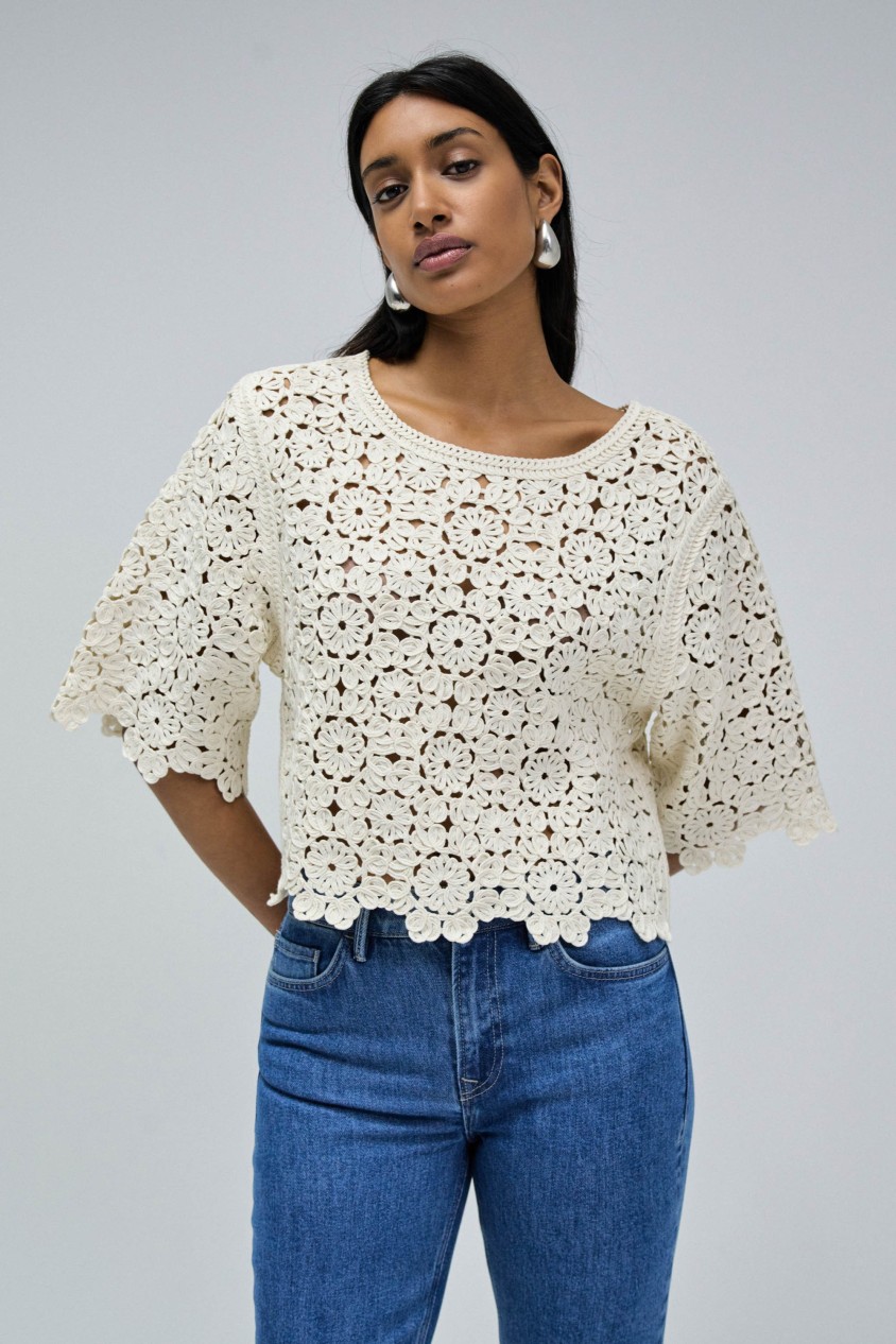 CAMISETA DE CROCHET FLORAL