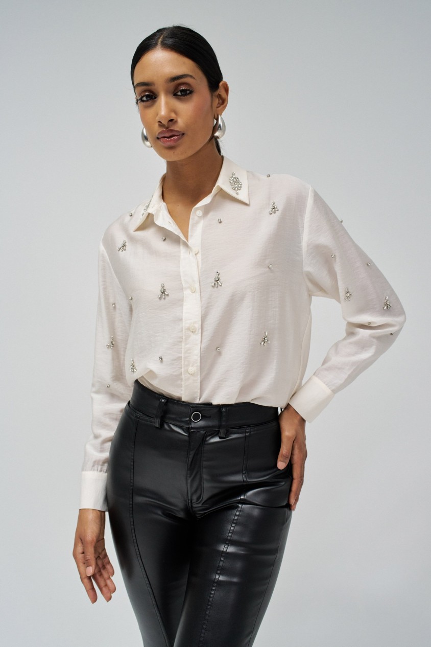 SHIRT WITH SPARKLING APPLICATIONS