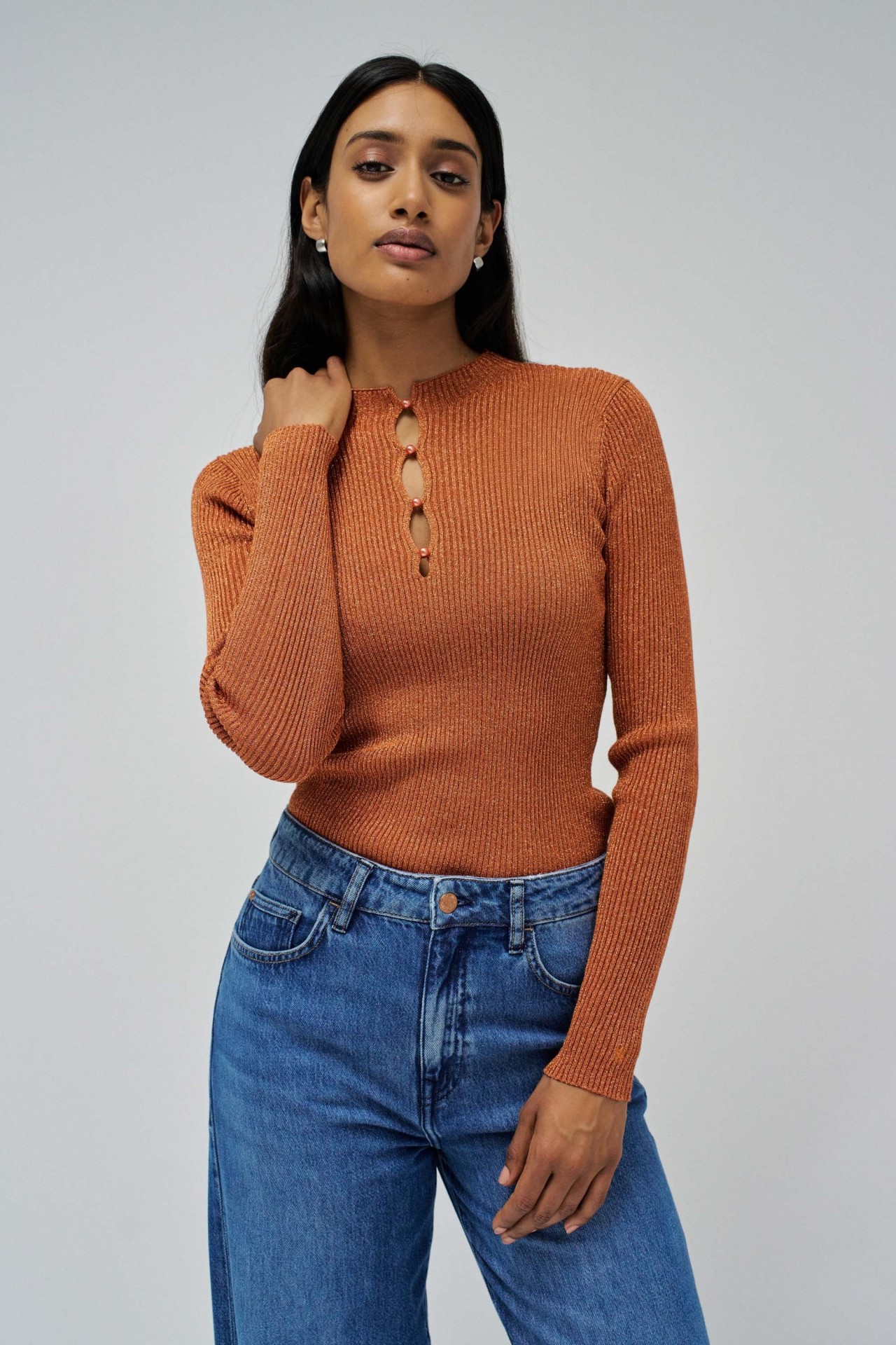 SHINY KNIT SWEATER
