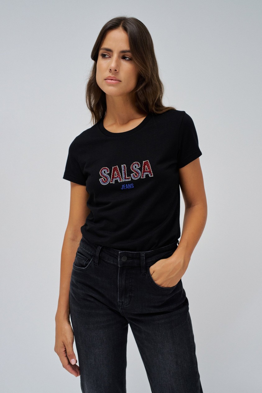 T-SHIRT MIT BRANDING