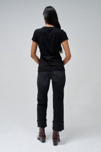 T-SHIRT MIT BRANDING