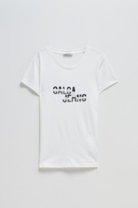 T-SHIRT WITH BRANDING