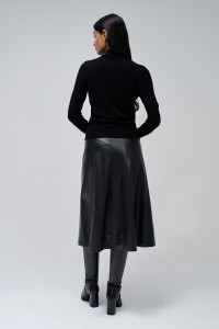KNIT JUMPER WITH NECK DETAIL