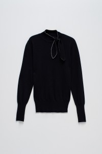KNIT JUMPER WITH NECK DETAIL