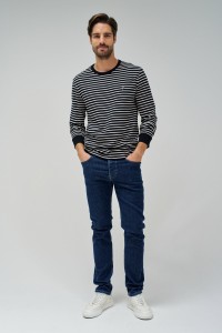 SLIM FIT JEANS