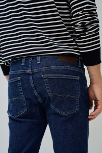 SLIM FIT JEANS
