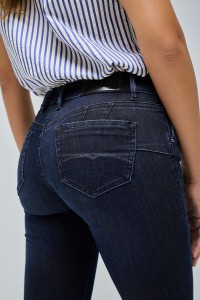 WONDER PUSH UP SKINNY JEANS