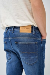 TAPERED CROPPED SLIM JEANS
