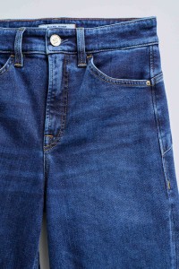 FAITH PUSH IN CROPPED STRAIGHT JEANS