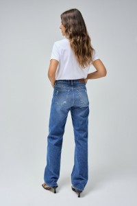 TRUE STRAIGHT WITH RIPS JEANS